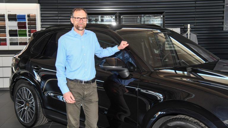 Vorarlbergs Fachgruppenobmann Rudi Lins appelliert an Politik: "jetzt ist die Politik am Zug. Die abermalige Erhöhung der NOVA und die Einführung der CO2-Steuer verstärken die aktuell schwierige Wirtschaftslage negativ. <span class="copyright">VN/Lerch</span>