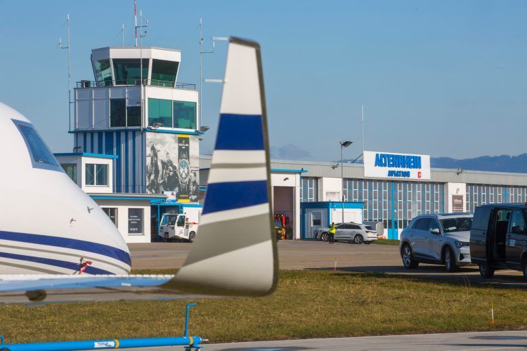 Der Flughafen Altenrhein verbessert die Sicherheit im Luftraum durch ein Drohnenerkennungssystem – das erste an einem Schweizer Flughafen. VN/Paulitsch