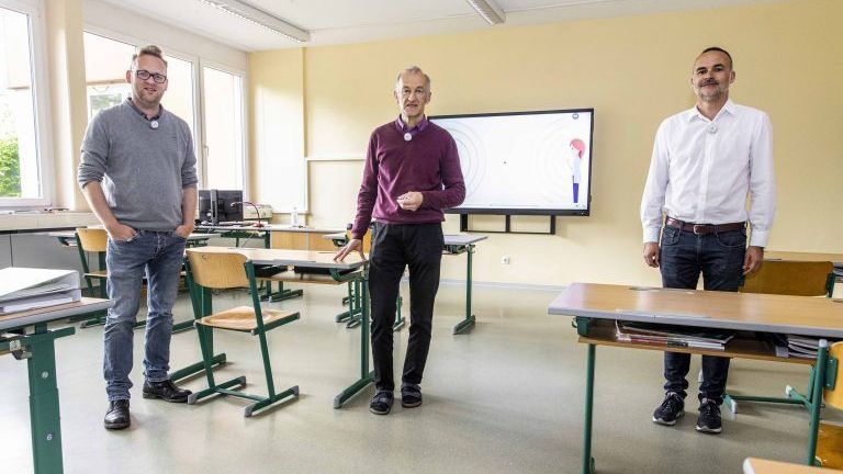 Mit dem Abstandswarner sicher auf Distanz