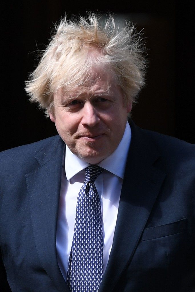 Premier Johnson joggt im Garten der Queen