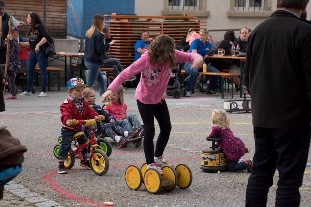 Jung und Alt – Generationen ziehen an ­einem gemeinsamen Strang