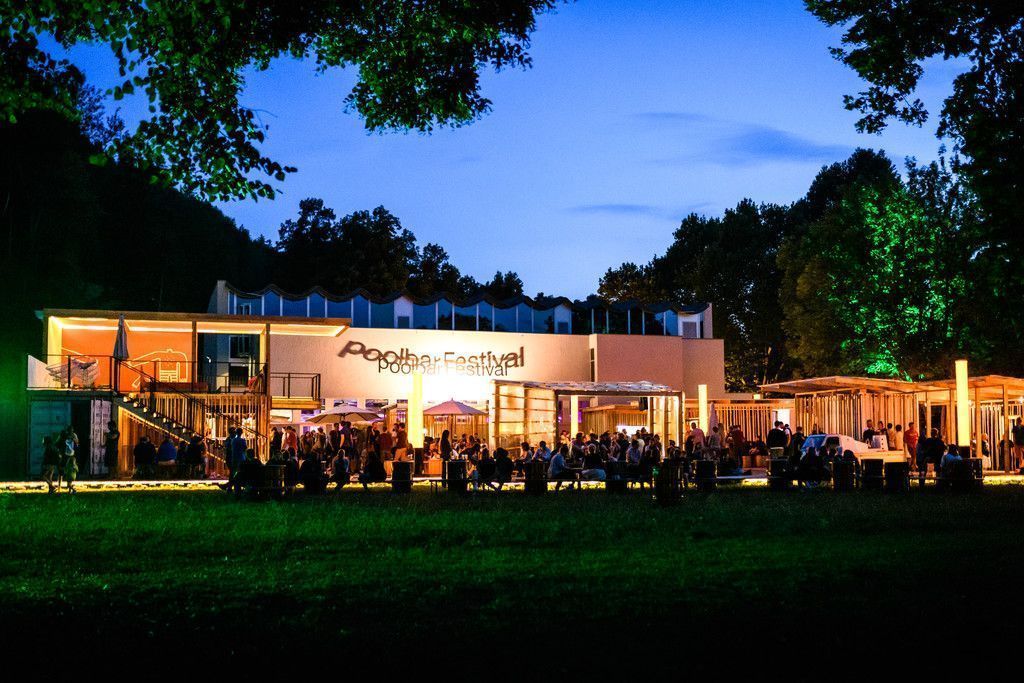 Altes Hallenbad und Reichenfeld sind gerüstet