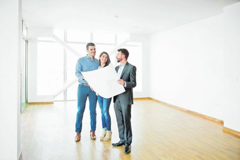 Finanzen Entscheidungen in Immobilienfragen gehören gut überlegt, weil sie erhebliche Auswirkungen auf die Finanzen haben.