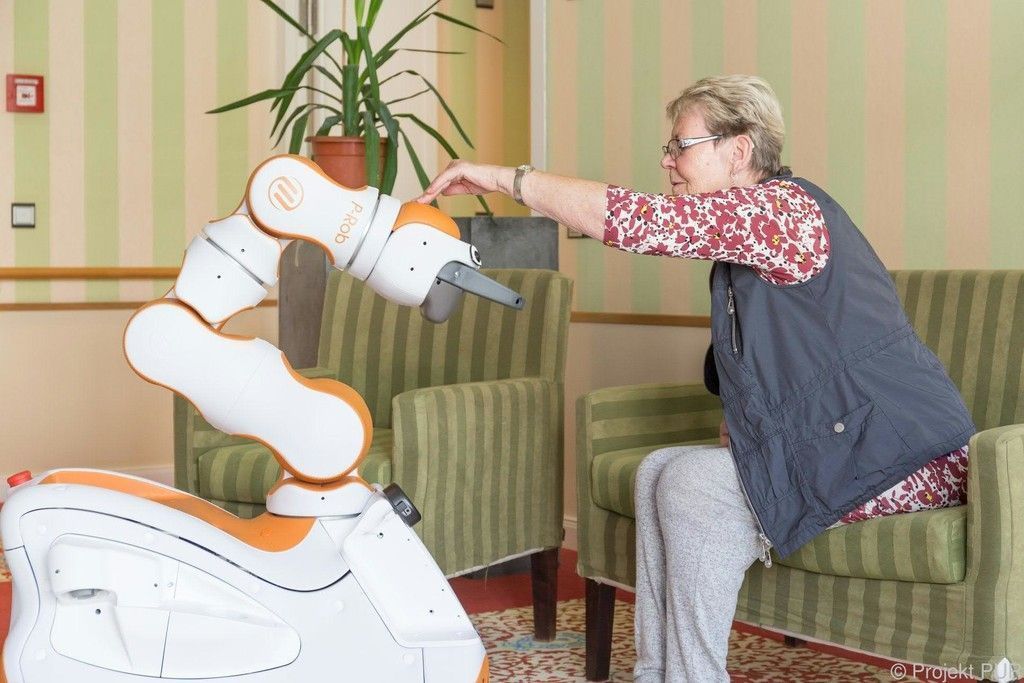 Roboter &#8220;Lio&#8221; soll Pflegekräfte entlasten