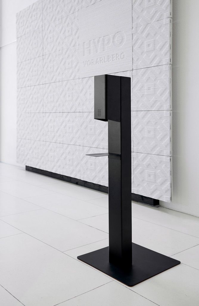 Proox hat eine Desinfektionssäule mit Designanspruch entwickelt. proox