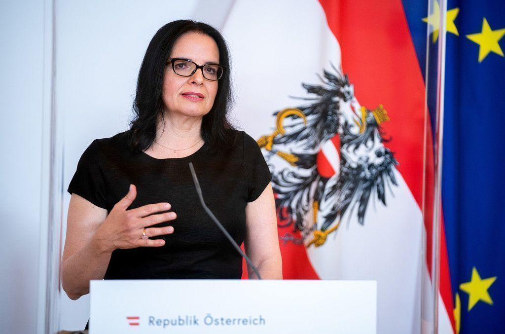 1000 Euro monatlich für freischaffende Künstler