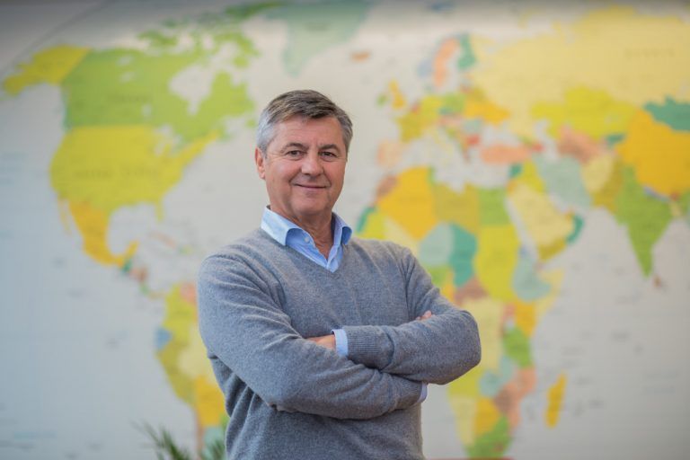 Der Mai hat in Sachen Feiertagen einiges zu bieten. Das merkt auch Reiseunternehmer Klaus Herburger. <span class="copyright">VN/Steurer</span>