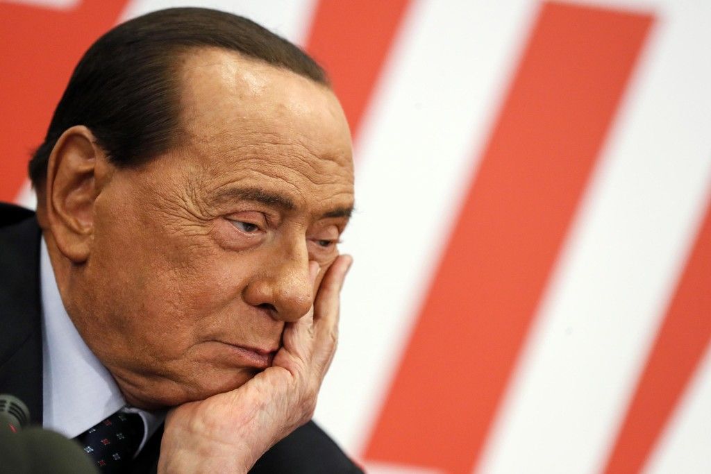 Berlusconi muss sparen