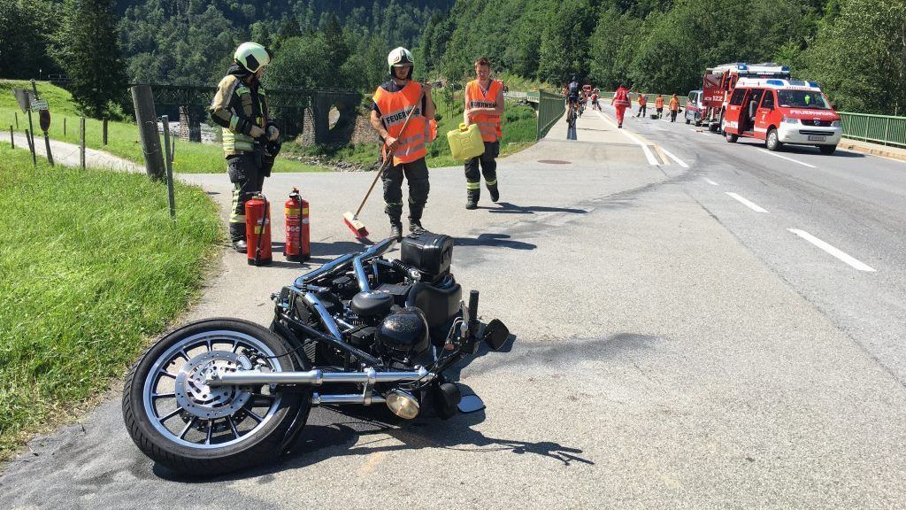 Schwerer Motorrad-Unfall auf der L200