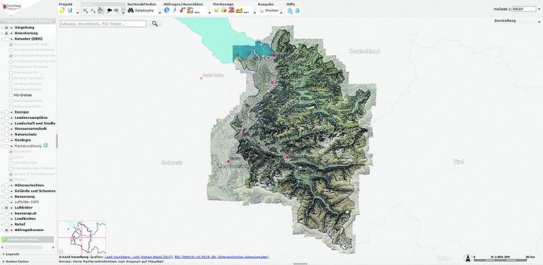 Vorarlberg Atlas Der Vorarlberg Atlas gibt auf viele Fragen Antworten und Auskunft, z. B. über: Welche Grundstücksnummer hat die Adresse? Welche Widmung hat die Liegenschaft? Wie sonnenreich ist die Lage? Wo verlaufen die Grundstücksgrenzen? Welche Größe hat die Liegenschaft? u. v. m.