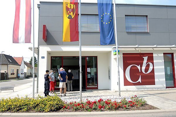 Mattersburg-Bank insolvent, Überschuldung bei 528 Mio. Euro