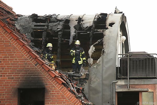 Drei Tote bei Absturz von Leichtflugzeug in Deutschland