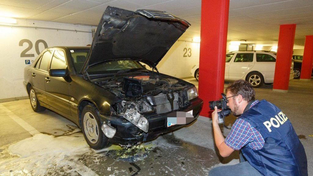 Feldkirch: Pkw in Garage fing Feuer