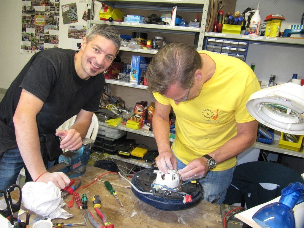 Reparatur- und Kleidertauschcafé