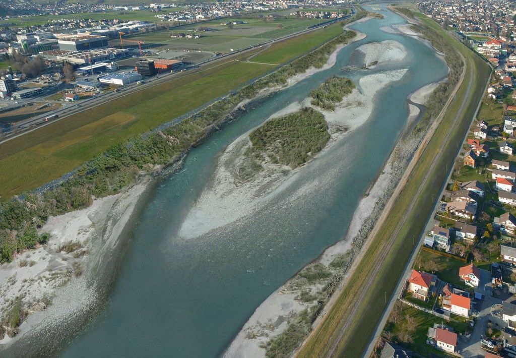 Gemeinsam für die Zähmung des Rheins