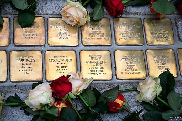 &#8220;Stolpersteine&#8221; in Salzburg erinnern an verfolgte Künstler