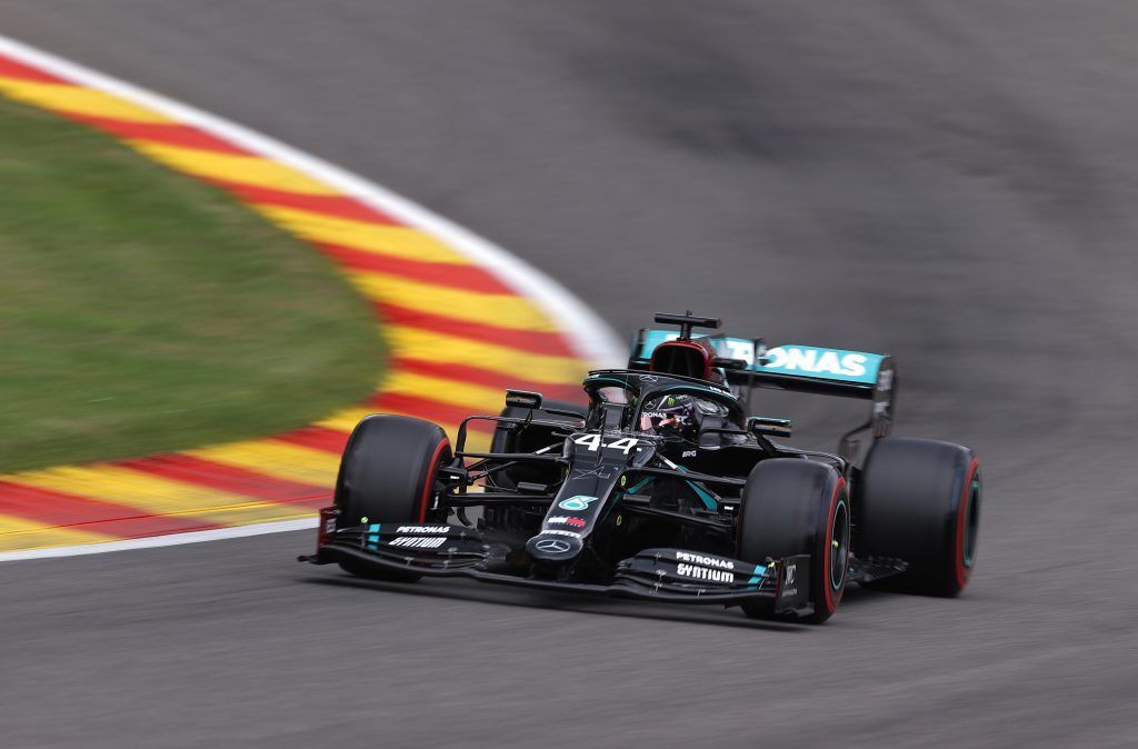 Hamilton holt Pole Position in Spa