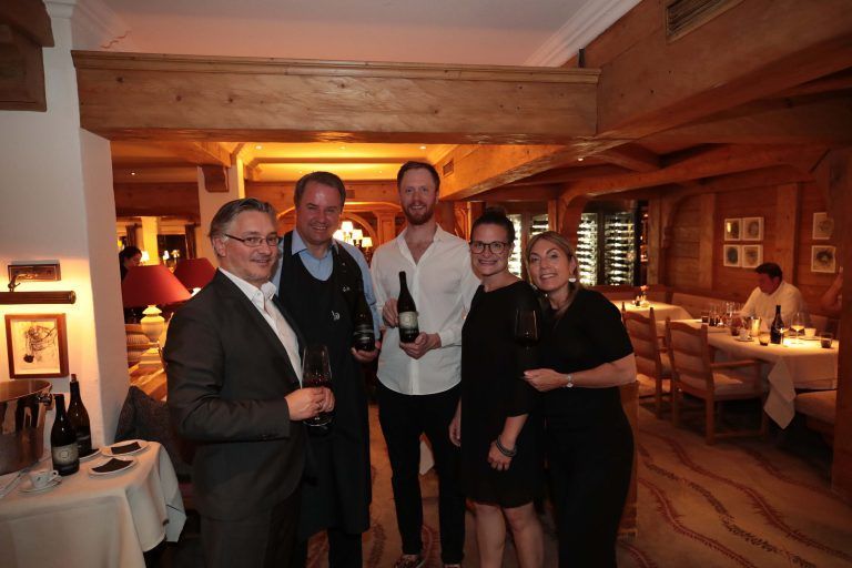 Stefan Burger, Sommelier Günther Meindl, Winzer Martin Nittnaus, Caprice Innauer und Isabella Burger.ame