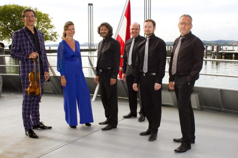 Brachten Vivaldi auf See: Pawel Zalejski, Karoline Kurzemann-Pilz, Aris Kapagiannidis, Cobus Swanepoel, Joachim Tschann und Bernd Konzett. Franc