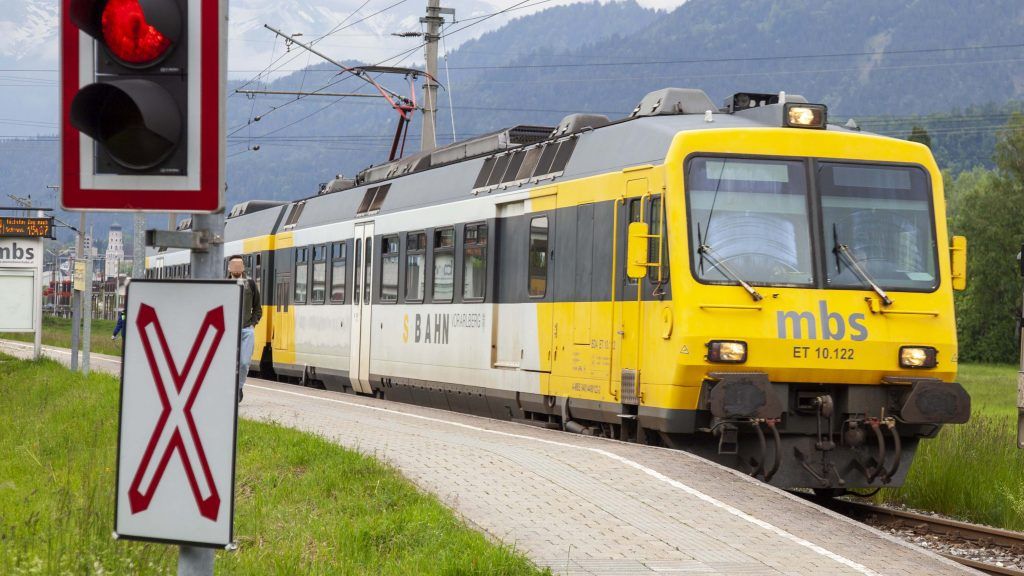 Busse verkehren im Montafon statt Zügen
