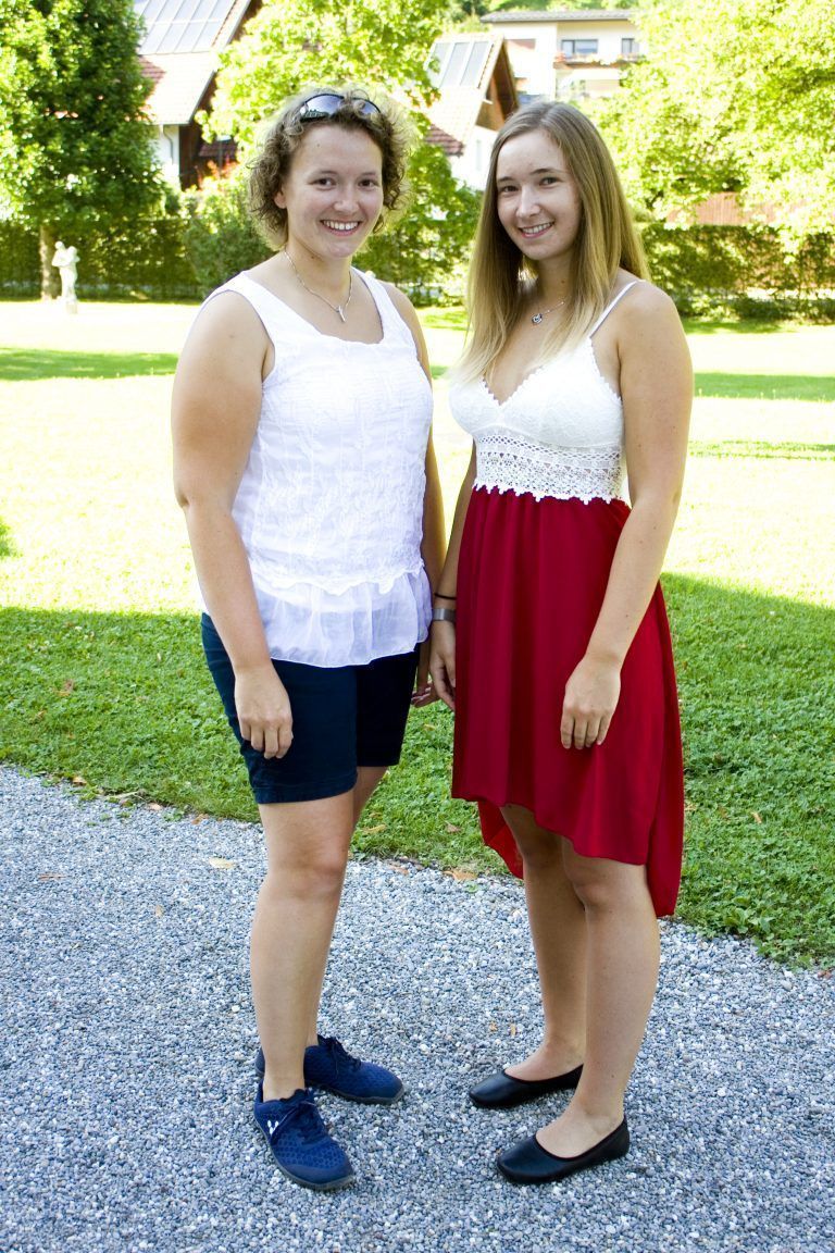 Tanja (l.) und Nina Oksakowski kamen ebenso nach Falkenhorst.