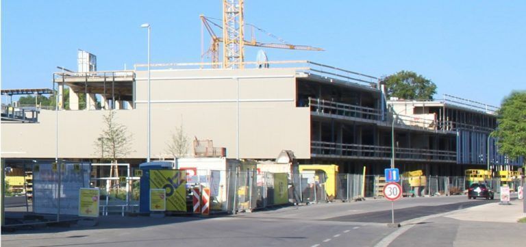 Bis Schulbeginn sollen die Arbeiten zum Kreuzungsumbau abgeschlossen sein.