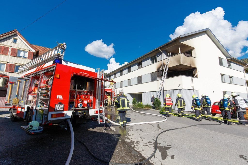 Vorarlberg: Brand in Wohnanlage in Röthis