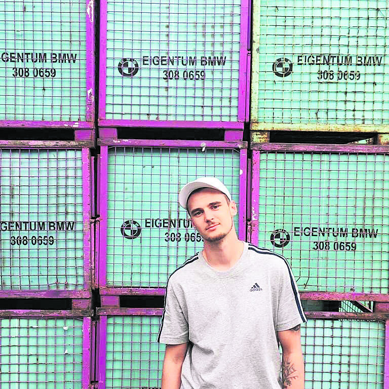 DJ Pala legt auf
