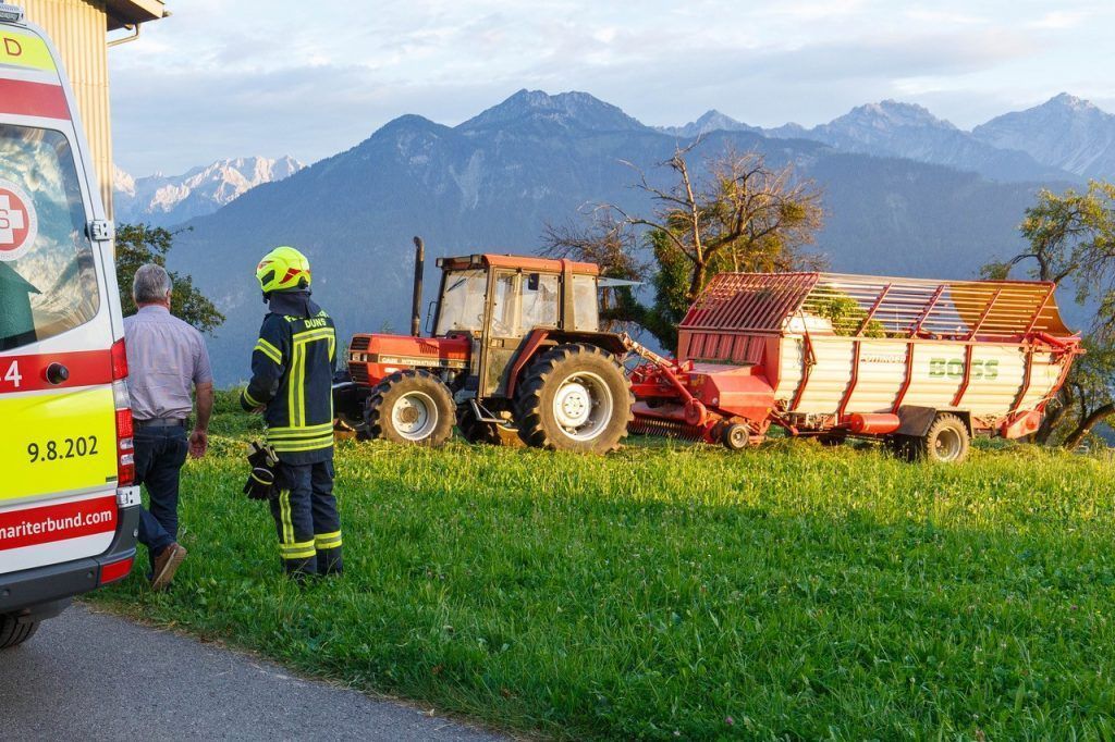 Vorarlberg: Frau von Traktor überrollt &#8211; tödlicher Unfall in Düns