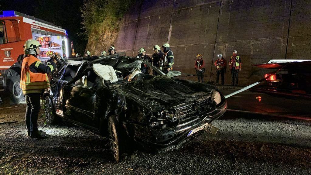 Vorarlberg: Auto stürzt in Bregenz in Tobel