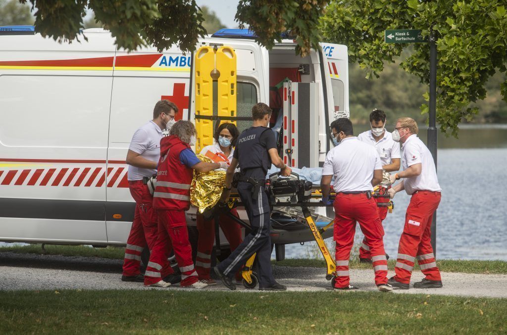 Lebensretter zieht Seniorin aus Harder Binnenbecken