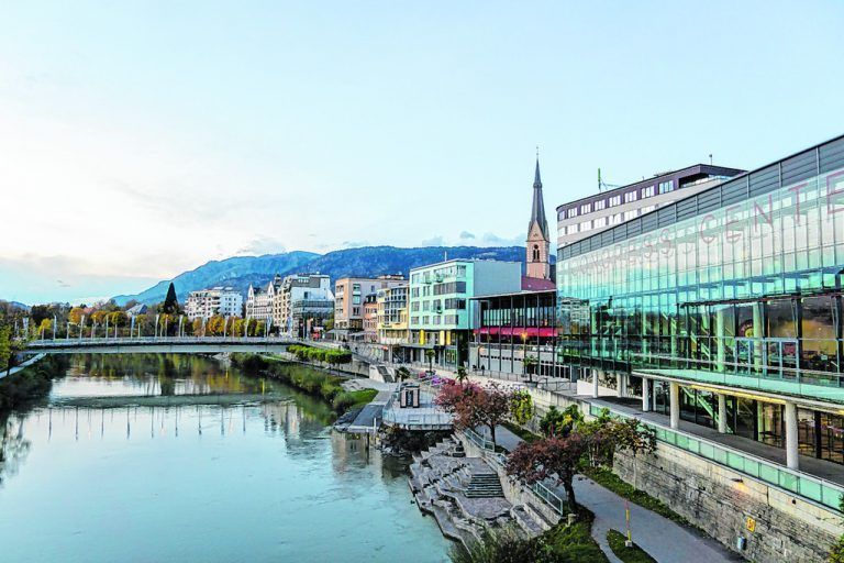 Villach bietet sich als Zwischenstopp auf der Radtour an.Frederick Hornung/Shutterstock