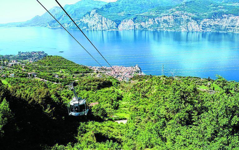 Von Malcesine geht es mit der Seilbahn direkt auf den Tratto Spino.