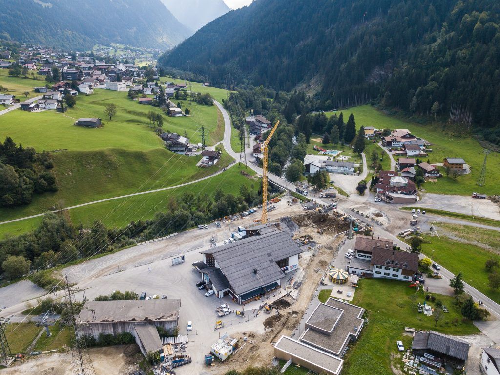 Silvretta Montafon: Gigantische Baugrube kündet von kommender Tiefgarage und folgenden Projekten