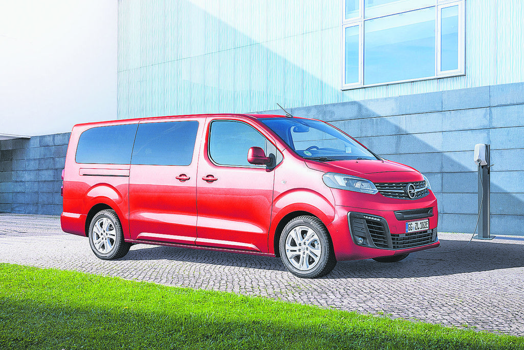 Kleinbus von Opel mit E-Antrieb