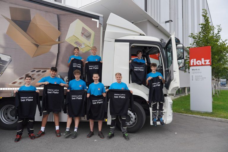 Flatz Neun neue Lehrlinge haben in Lauterach ihre Lehre als Verpackungstechniker, Prozesstechniker, Mechatroniker, Metalltechniker und Betriebslogistiker begonnen. Insgesamt werden zur Zeit 28 Lehrlinge beim Verpackungsprofi ausgebildet.
