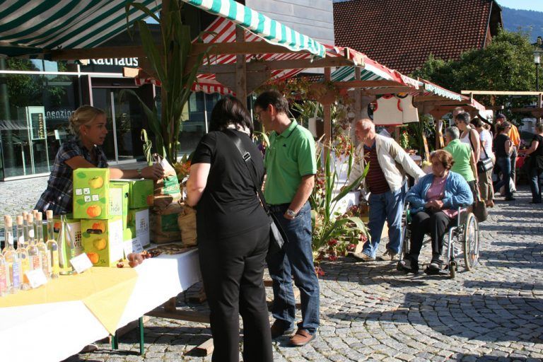 Heuer findet neben dem Käsemarkt der Bäuerinnen ein zweiter Markt mit regionalen Produkten statt.em