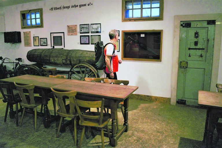 Im Keller des Maisacher Bräustüberls verstecken sich einige Schätze.Gerhard von Kapff (srt)