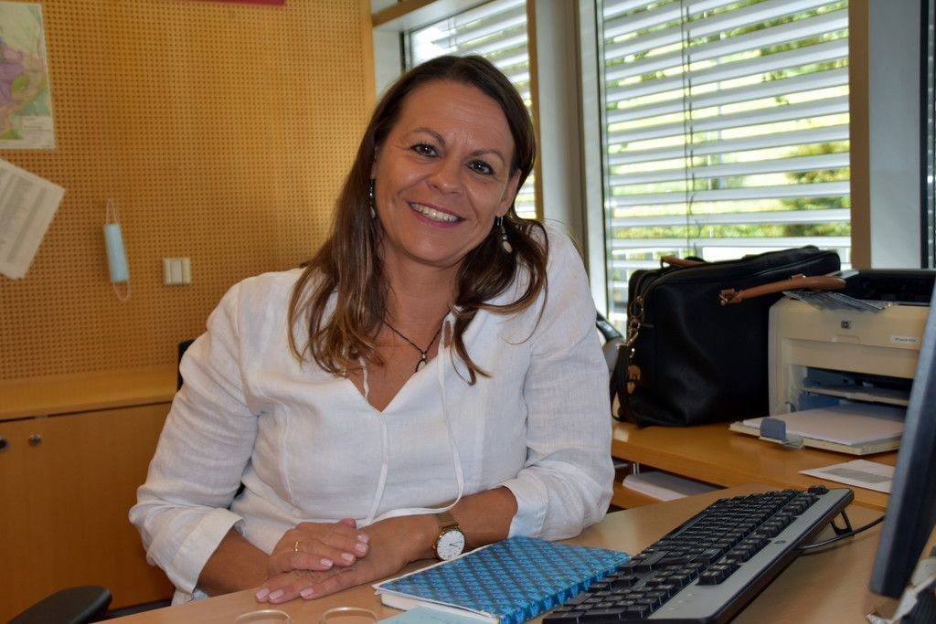 Neue Direktorin  in Levis