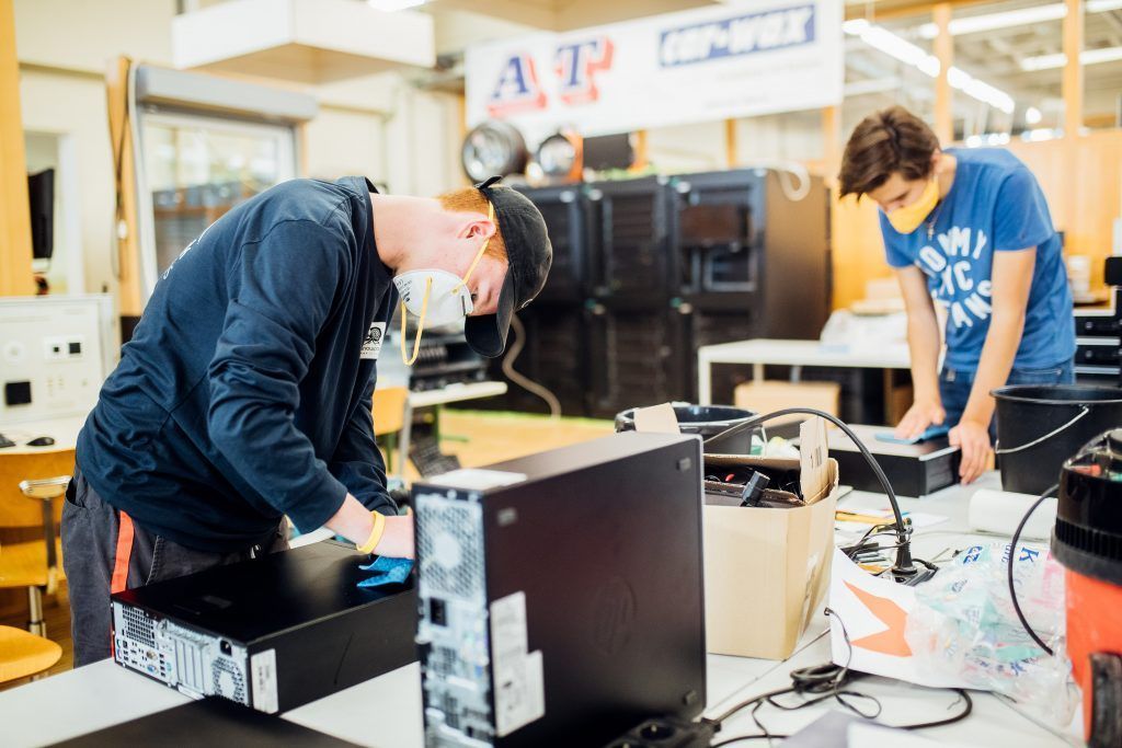 Wie die Coronakrise die Digitalisierung an den Schulen vorantrieb