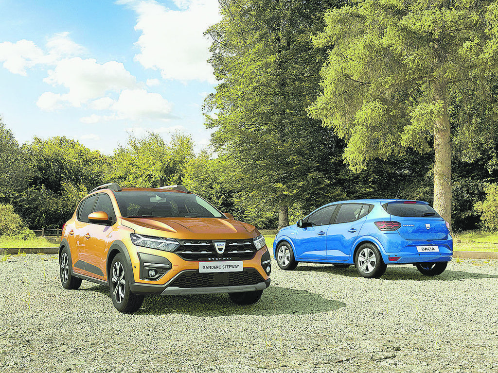 Autonews der Woche Erste Fotos des neuen Dacia Sandero / Jeep setzt den Wrangler unter Strom / Mazda hat den CX-3 überarbeitet