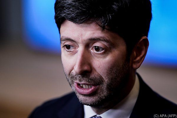 Italien verbietet Privatfeiern, Lokale schließen früher