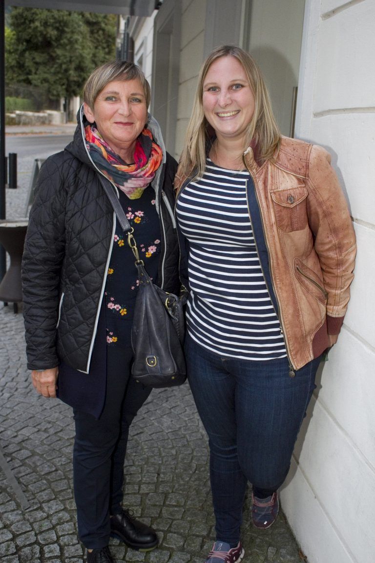 Birgit Pexa kam mit Tochter Mona.