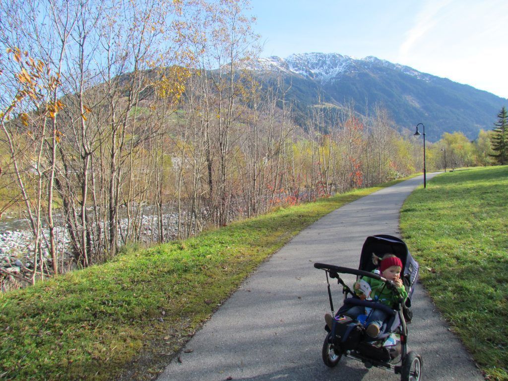 Herbstliche Familienwanderung: Entdeckungsreise mit Leihrucksack