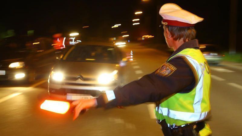 Fehlende CH-Aufkleber am Auto: Schweizer kritisieren  Vorarlberger Polizei