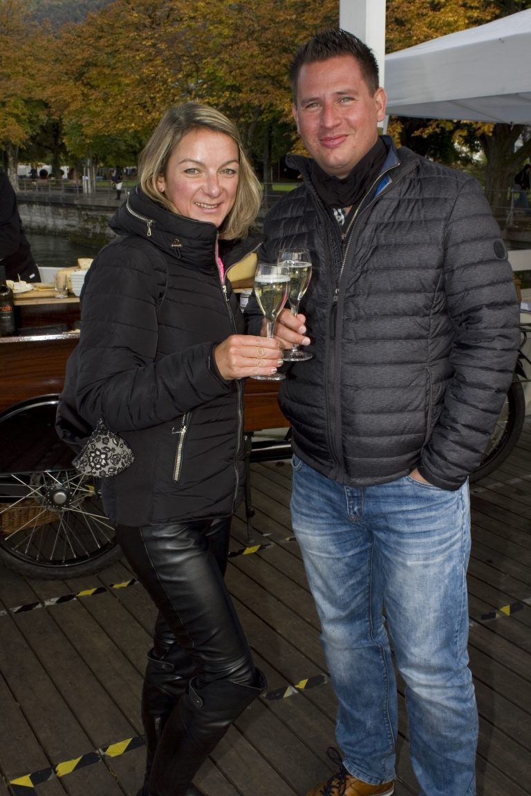 Tina Hanke und Mark Adami auf dem Fischersteg.