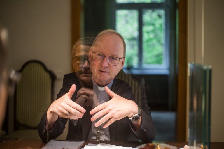 Bischof Benno schließt Christmetten unter freiem Himmel nicht aus. VN/ps