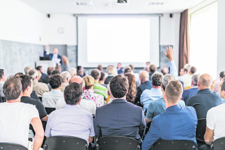 Die Gemeinschaftsordnung ist ein Vertrag, der für die Wohnung gilt, auch wenn ein Eigentümer diese verkauft und ein neuer Eigentümer das Objekt ersteht.Foto: shutterstock
