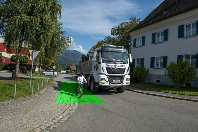 <p class="caption">Die neuen Abbiegeassistenten der Tomaselli-Gabriel-Lkw sorgen für erhöhte Sicherheit</p>. <span class="copyright">Tomaselli</span>