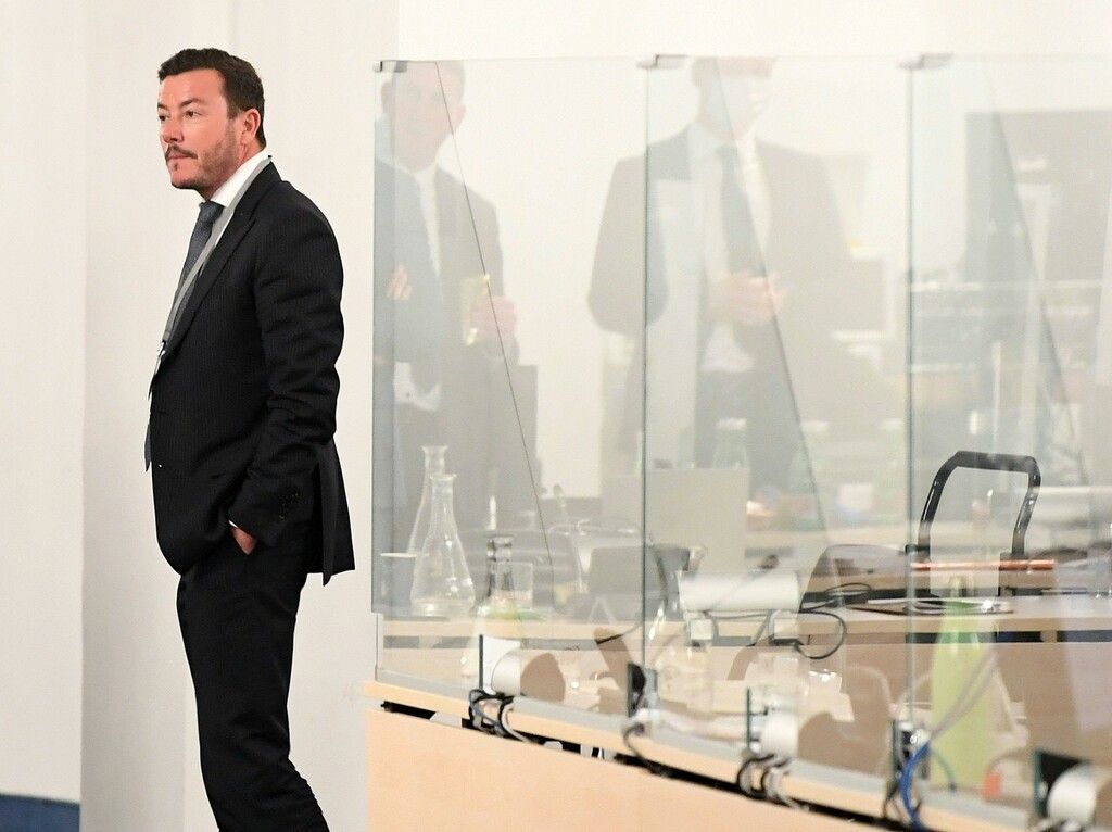 <p class="caption">Die Strache-Aussage könne er sich nicht erklären, betonte der Gründer der Signa-Holding, Rene Benko.<span class="media-container dcx_media_rtab" data-dcx_media_config="{}" data-dcx_media_type="rtab"> </span><span class="marker">APA</span></p>